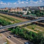 В Красноярске ввели в эксплуатацию первый алюминиевый переход над железнодорожными путями