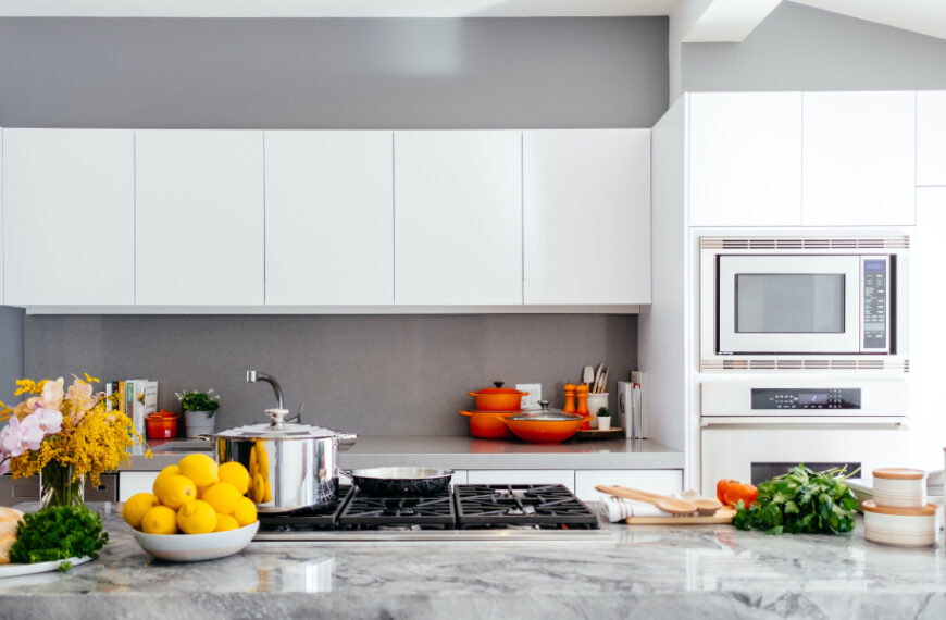 Як почистити мікрохвильову піч: усередині, від жиру, бруду, способи в домашніх умовах