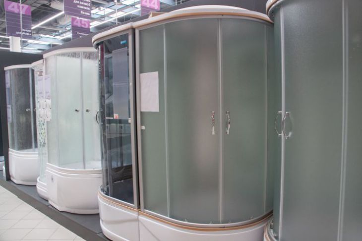 Чому душова кабіна - найгірше, що ви можете встановити у стандартній ванні: аргументи сантехніків зі стажем душевая кабинка