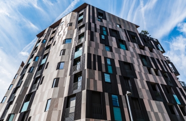 У 2025 році зріс попит та ціни як на первинний, так і вторинний ринок / Freepik будинок новобудова