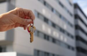 Житло для ВПО: уряд передає арештовані активи на потреби переселенців