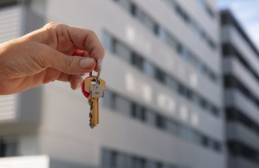 У листопаді пропозиція житла на оренду зросла, ціни теж / Freepik будинок житло ключ