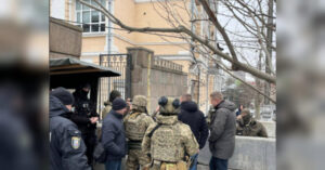 НАБУ і САП розкрили злочинну організацію з діючих парламентаріїв у…