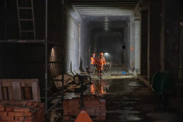 Роботи тривають одразу на 6-ти майданчиках цілодобово: Кличко показав фото будівництва метро на Виноградар