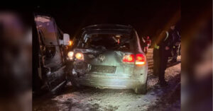 Жахлива аварія на Київській трасі – Харків: маршрутне таксі вилетіло&hellip;