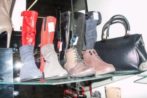 Як швидко позбутися запаху взуття: перевірений спосіб