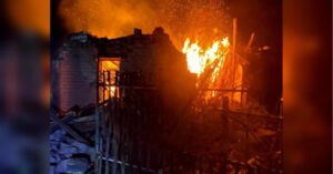 Нічний обстріл: ракети в Кривому Розі, атака в Запоріжжі (фото,…