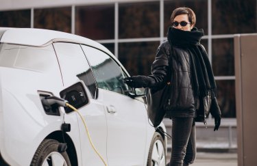 електрокатр жінка паркомісце