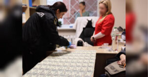 За 10 тисяч доларів збули рідне дитя: приголомшлива подія з…