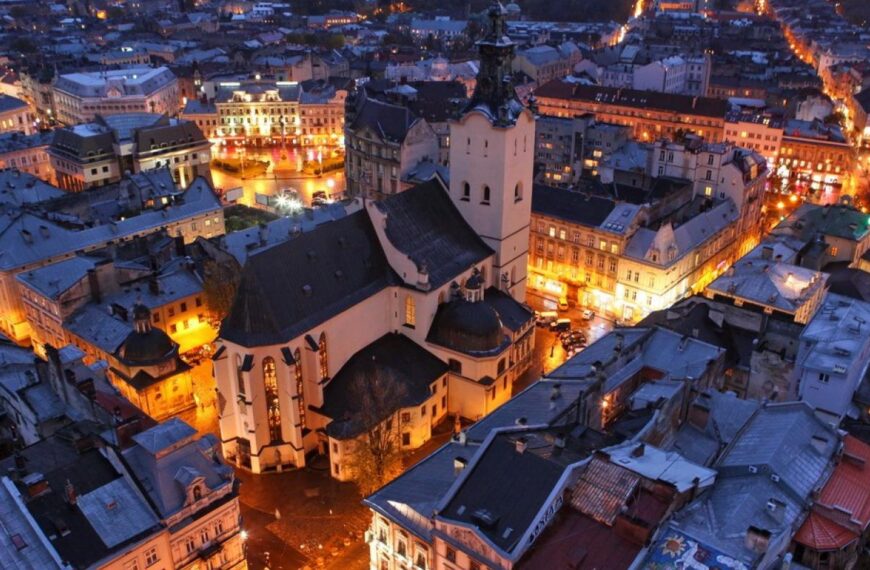 «Австрійський люкс» чи «Сталінка»? У чому справжня цінність історичного центру Львова