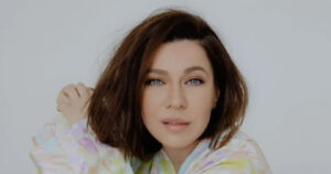 Зрадлива співачка Йолка зреклася українського громадянства та стала громадянкою росії.