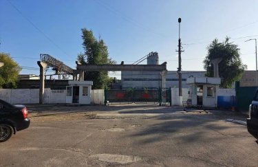 У столиці виставили на продаж земельну ділянку біля метро “Видубичі” під ТРЦ