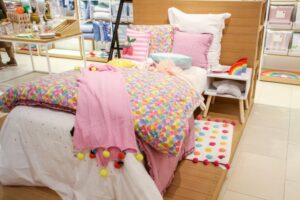 Який матеріал для меблів найнебезпечніший: його часто ставлять у дитячих