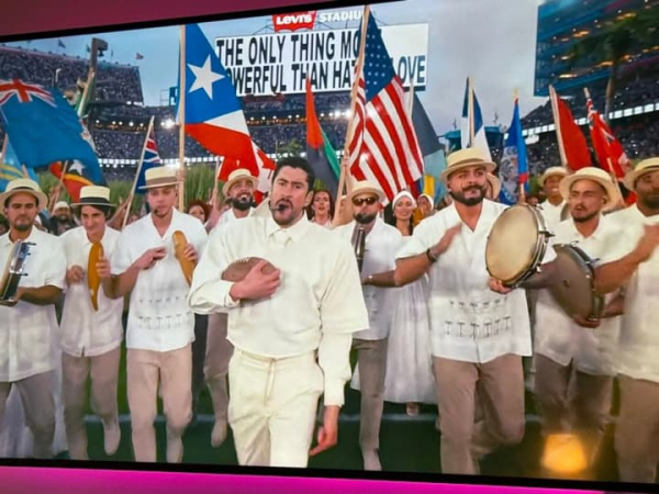 Бед Банні на Супербоулі: Трамп засудив виступ як “плювок в обличчя нації”