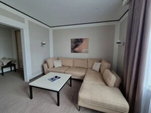 Чому ваш дорогий диван виглядає дешево: проблема в сусідстві з&hellip;