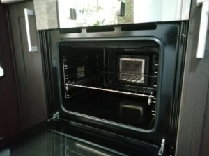 Як відмити духовку за 5 хвилин: забута порада наших бабусь…