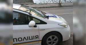 На Буковині невідомий метнув гранату в правоохоронців: є травмовані, в…