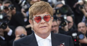 Елтон Джон оприлюднив сімейне фото з чоловіком і синами: знімок&hellip;