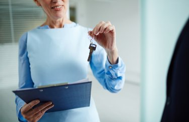 жінка ключ оренда договір