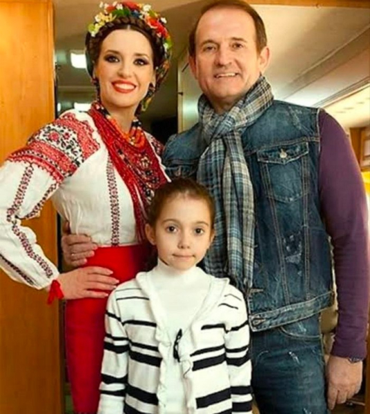 Дарья з батьками