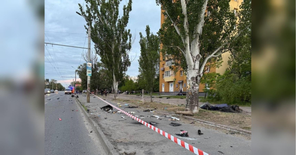 Жахлива ДТП у Дніпрі: авто розтрощило зупинку, є жертви та травмовані (фото).
