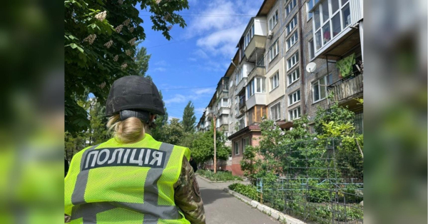 В Києві з багатоповерхівки вивели мешканців через неадекватного містянина.