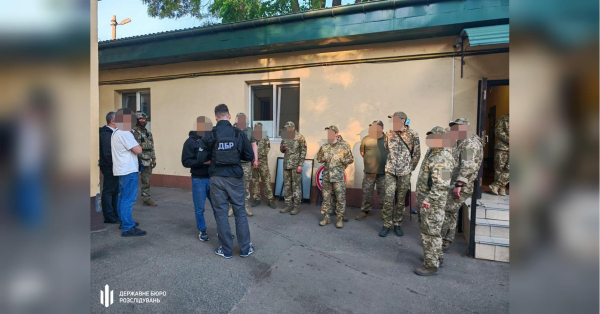 У Терцентрі комплектування на Одещині до призовників застосовували тортури та насильство, — Держбюро розслідувань (знімки)