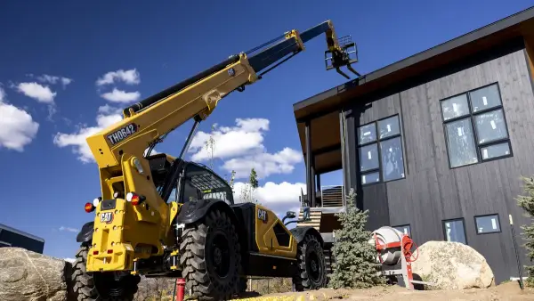 Caterpillar та Ultium Cells інвестують мільярд доларів у нові потужності
