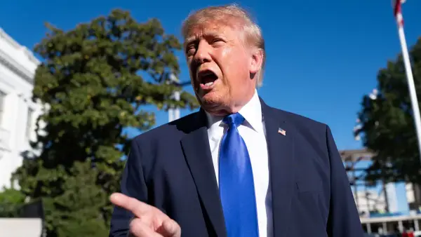 Трамп змінив тарифи для Канади, додавши та вилучивши товари